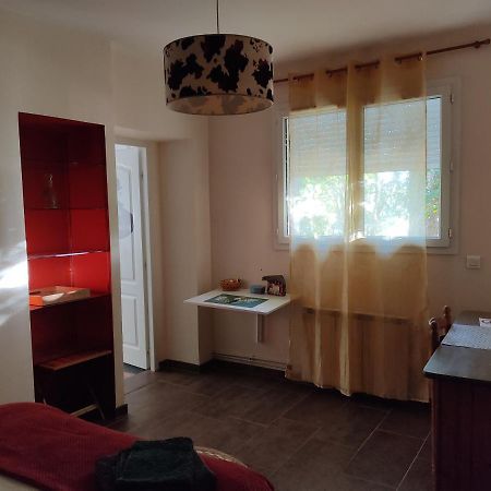 Chambre Privee Avec Parking Nîmes Exterior photo